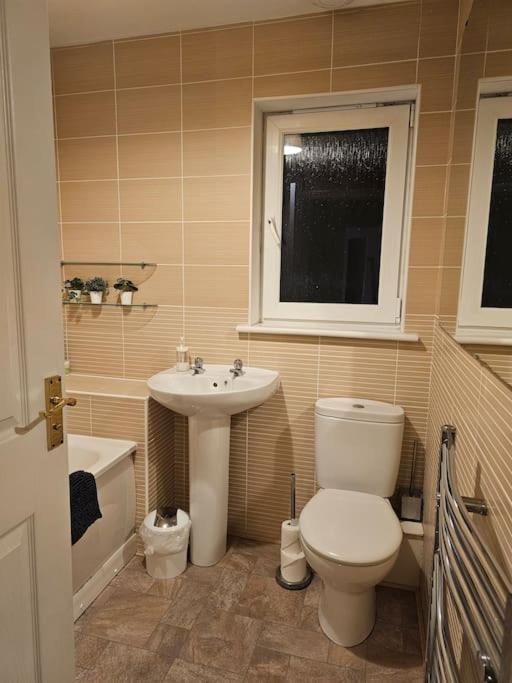 The Park View, 2 Bedroom House Kirkcaldy Buitenkant foto